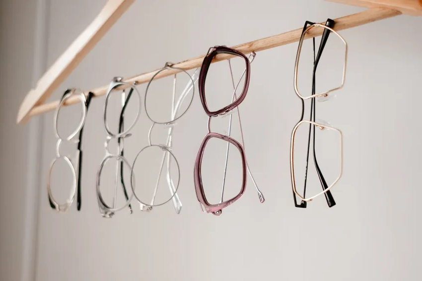 7 неожиданных способов использовать вешалки не по назначению в быту