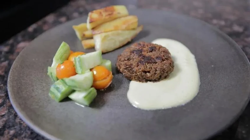 Ученый превращает отходы в еду с помощью грибковой ферментации