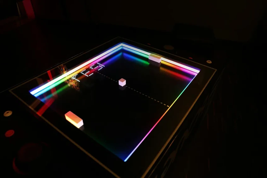 Гидрогель научили играть в Pong: как желеобразный материал учится