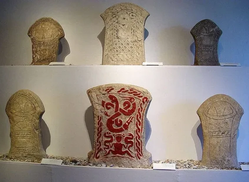 В Германии при ремонте дома нашли уникальный средневековый камень с рисунком