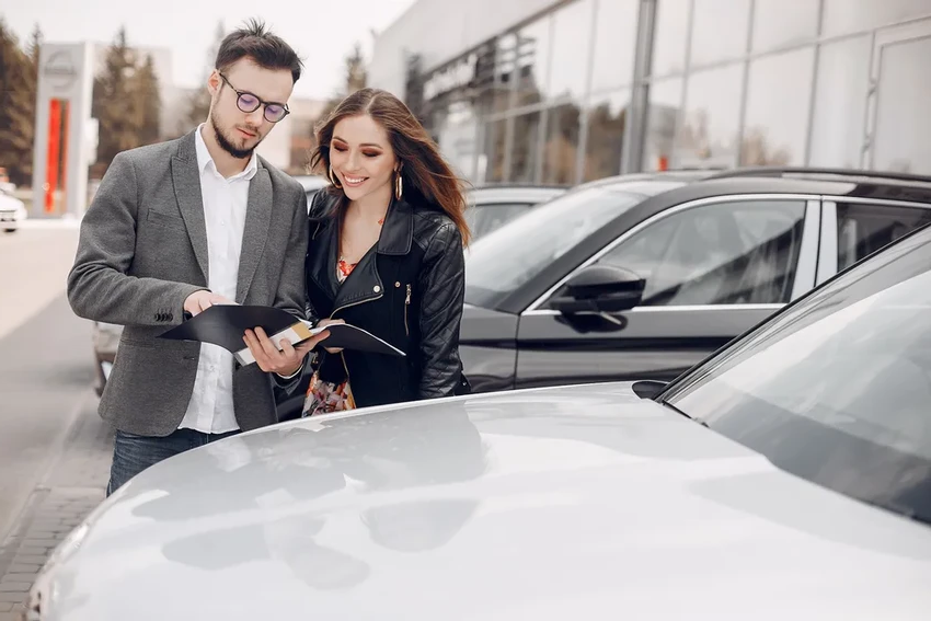 Покупка подержанного автомобиля: ключевые советы эксперта для безопасной сделки