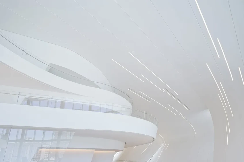 Заха Хадид: малоизвестные факты о жизни и архитектуре легендарной женщины