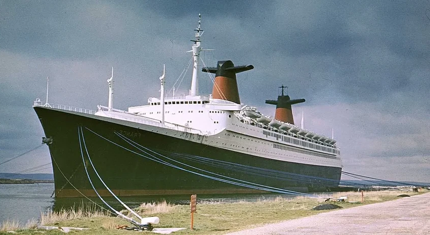 «Китовый хвост» на трубе лайнера: зачем нужны крылья и как они работают