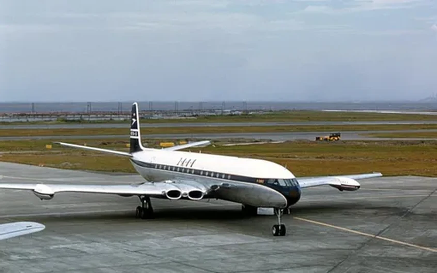 Первый реактивный пассажирский самолет: история Ту-104 и Comet