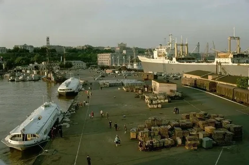 Гиганты на подводных крыльях: как работали суда «Спутник» и «Вихрь»