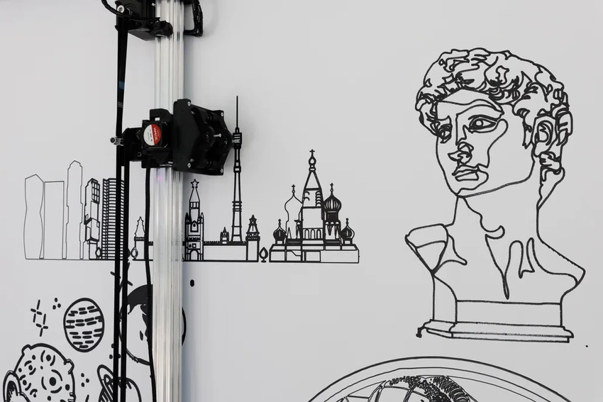 Московские инновации: водородная зарядка, 3D-кадастр для дронов и робот-художник