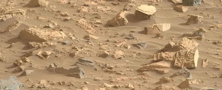 Марсоход нашёл «каменный попкорн»: новые следы воды на Красной планете