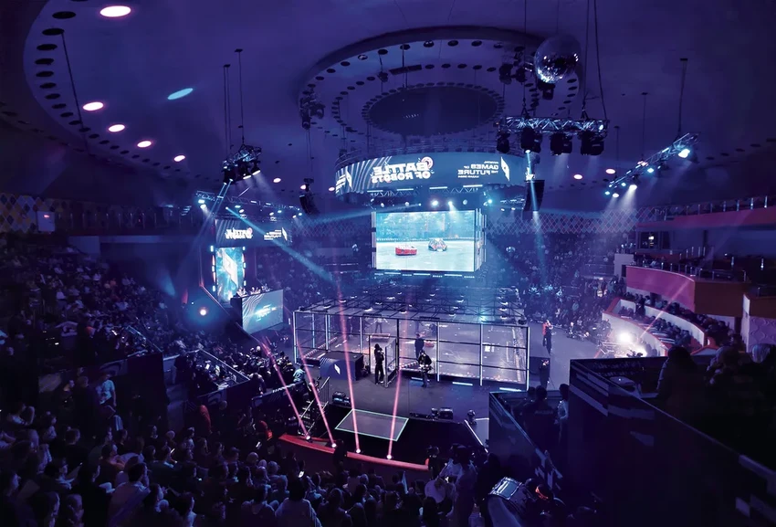 Бой роботов «Папочка»: как строят и побеждают умные машины-гладиаторы