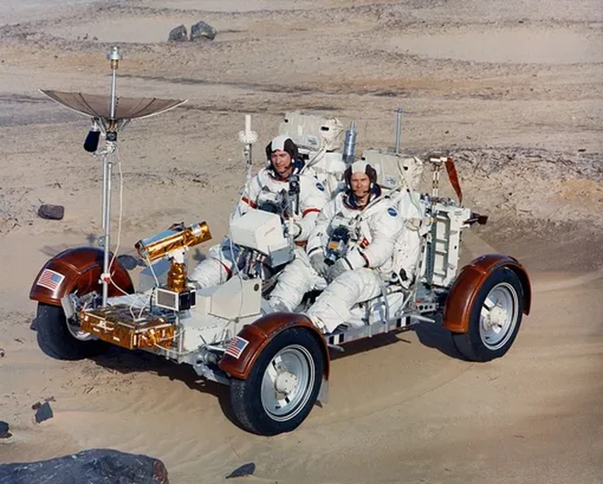 Лунный ровер «Аполлона»: как устроен самый необычный внедорожник NASA