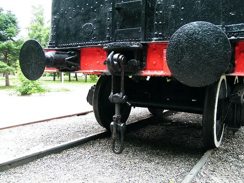 Почему поезда раньше откатывались назад? Секрет ушедшей традиции машинистов