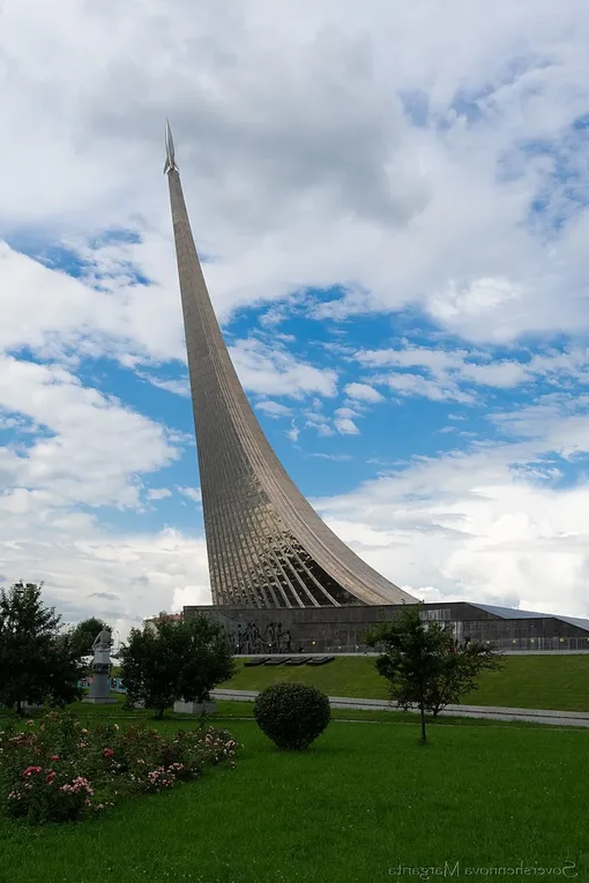 История монумента «Покорителям космоса»: как в СССР построили титановый обелиск