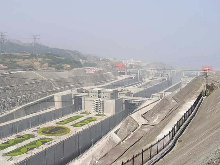 Как ГЭС «Три ущелья» замедлила Землю и изменила экологию