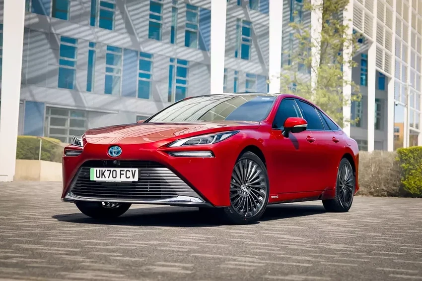 Водород для авто: сколько стоит заправить Toyota Mirai и Hyundai Nexo