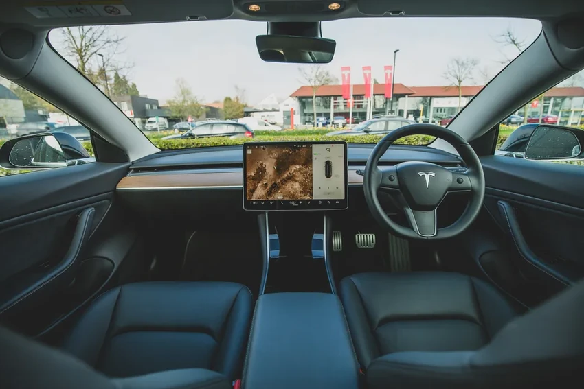 Искусственный интеллект: где поставить запятую в «использовать нельзя бояться»?