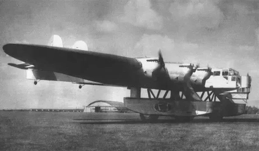 Гиганты авиации: почему современные самолеты уступают в размерах