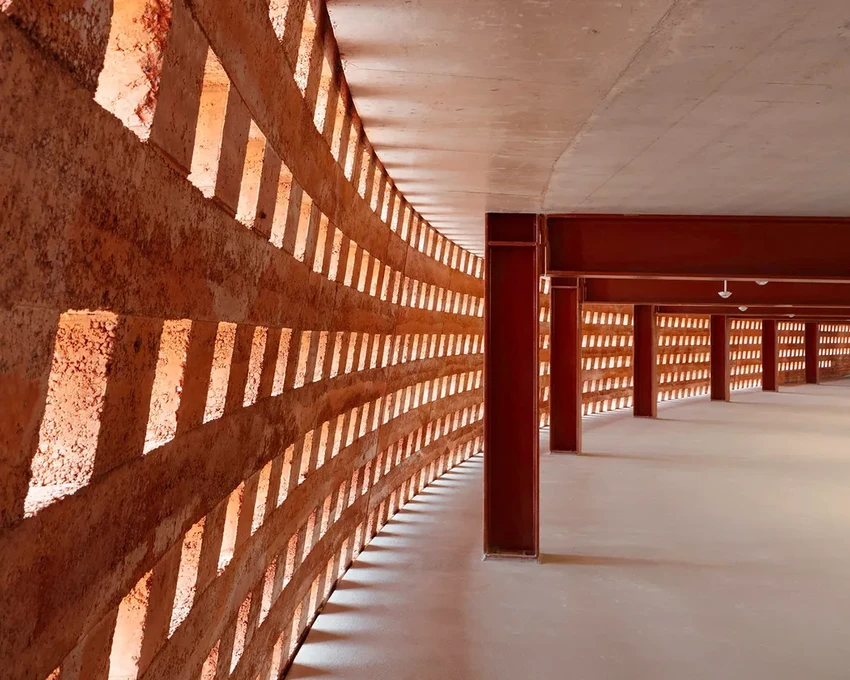 Земляная башня в Германии: как строят из грунта в XXI веке