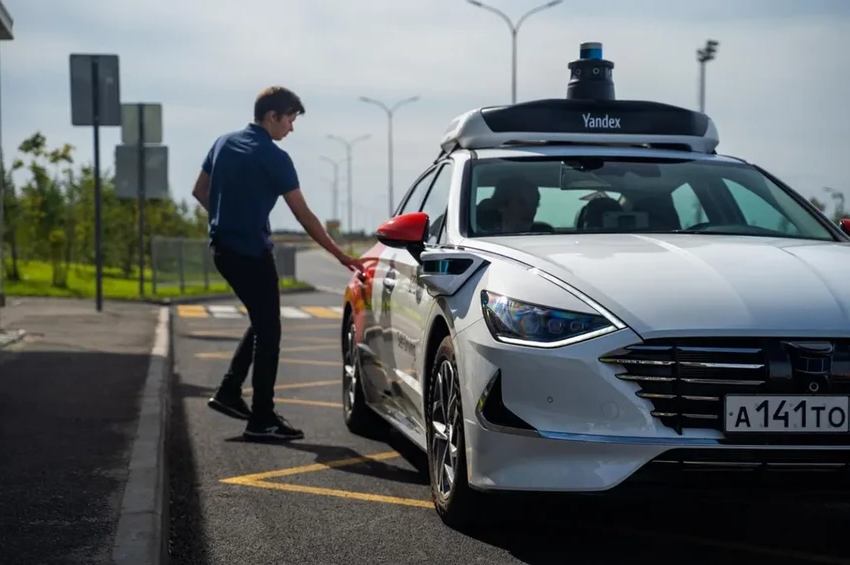 Waymo против человека: роботакси реже попадают в аварии