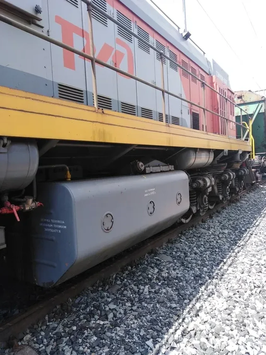 Заправка тепловоза: сколько топлива съедает локомотив