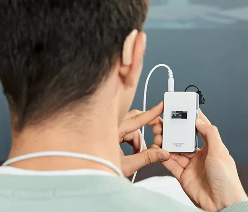 Как технологии 2023 года меняют жизнь людей с инвалидностью: от биопротезов до нейроимплантов