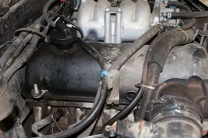 Как проверить подержанный автомобиль на высокий расход масла: признаки и диагностика