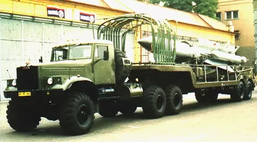 От грузовика до мостоукладчика: 10 военных спецмашин на базе КрАЗа