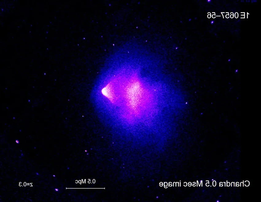 Астрономы увидели, как тёмная материя «отслаивается» при столкновении галактик