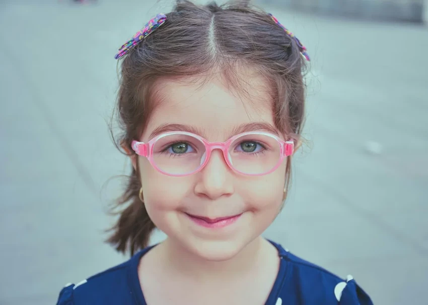 Солнце против близорукости: 15-минутная прогулка для детского зрения