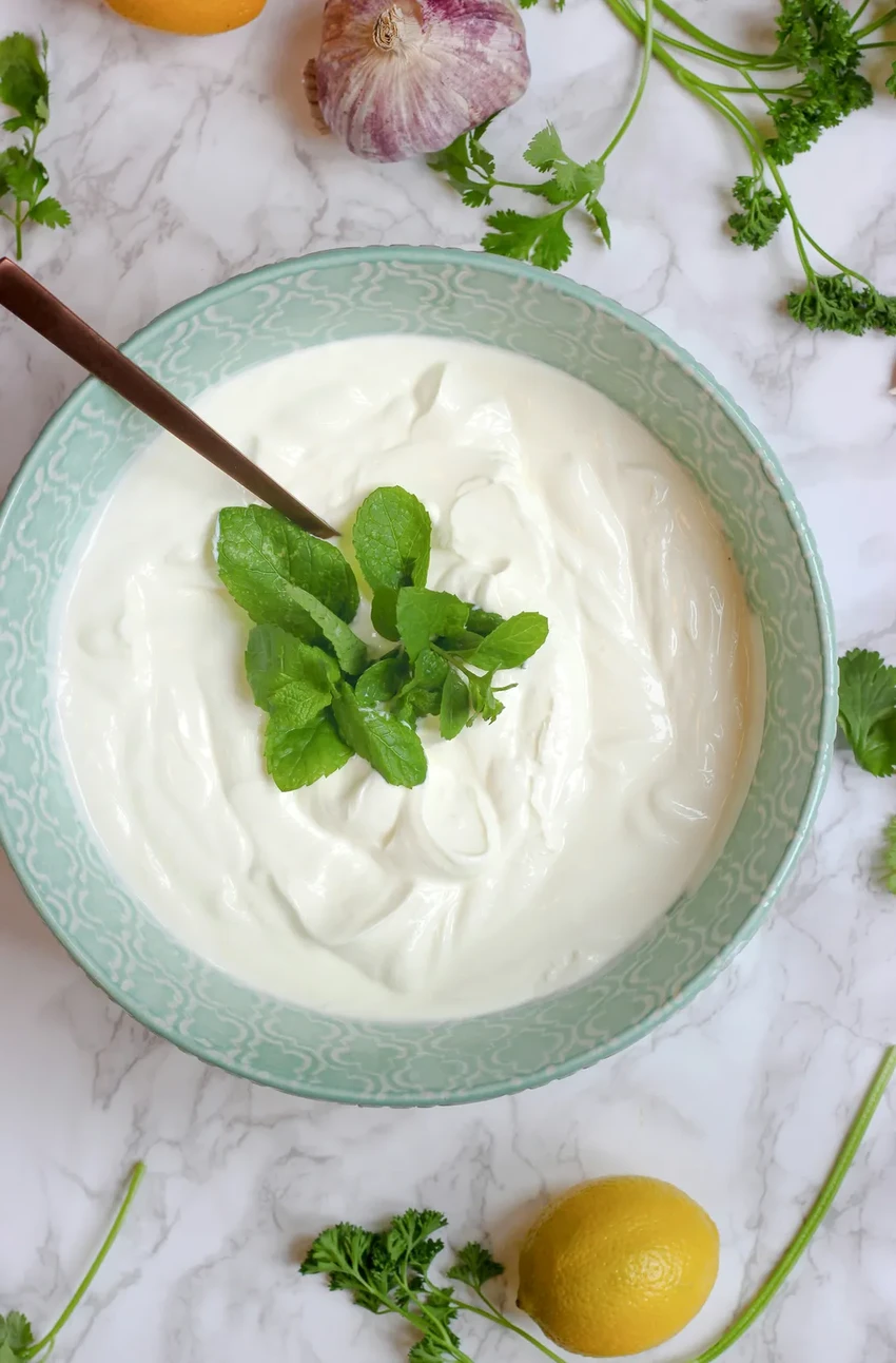 Учёные выяснили, как мед усиливает пользу йогурта для микрофлоры