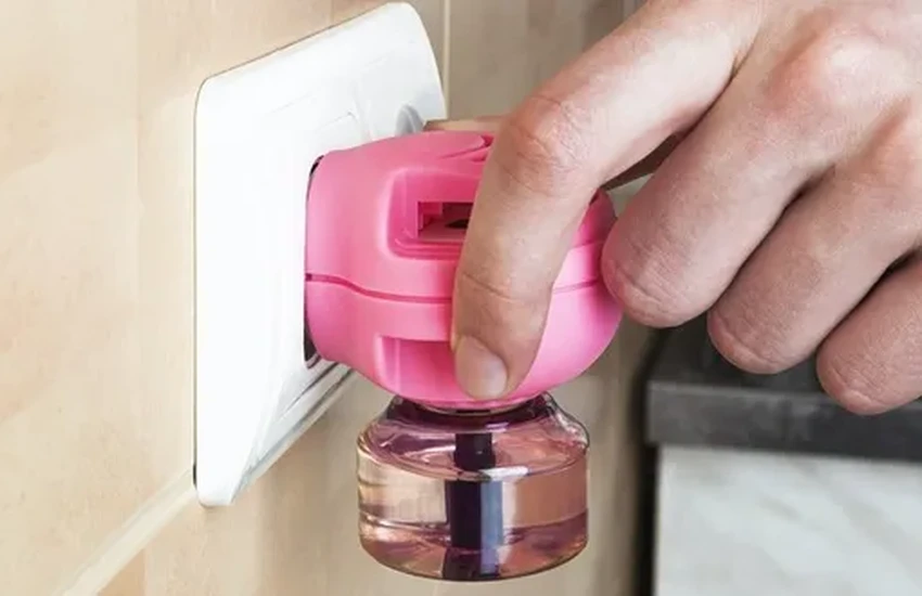 Как выбрать фумигатор от комаров: инструкция для спокойного отдыха