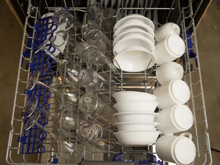 10 способов платить меньше за свет: хитрости для экономии электричества