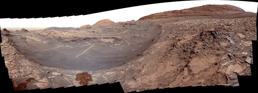 Марсоход случайно расколол камень и обнаружил чистую серу на Марсе