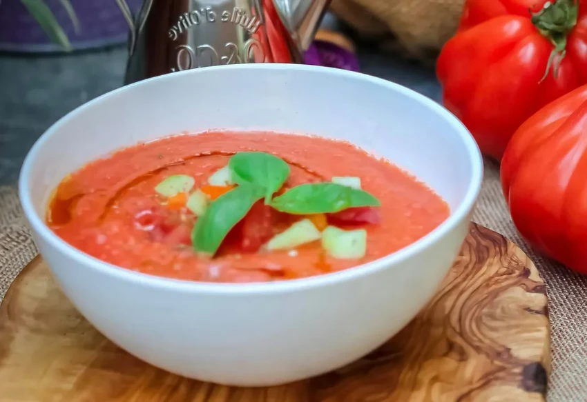 5 холодных супов на жару: от гаспачо до вишисуаза, кроме окрошки