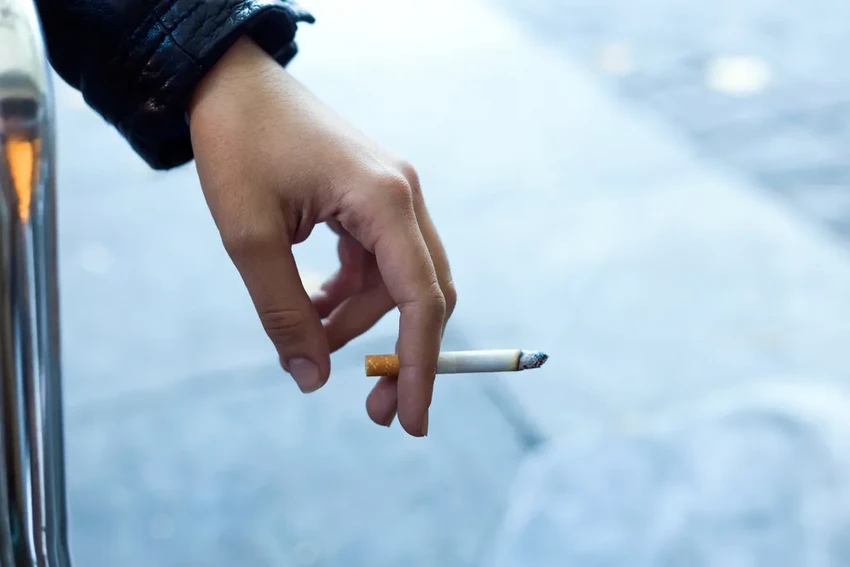 Какие черты личности заставляют человека курить? Психологи нашли ответ