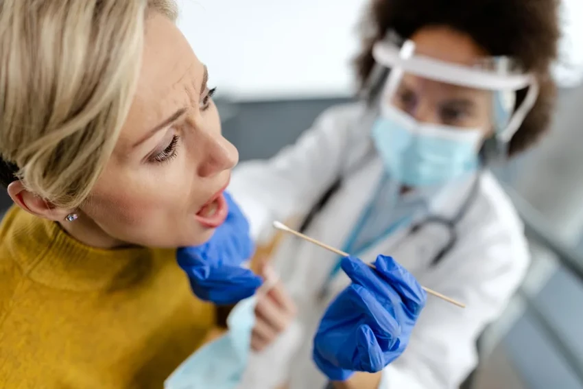 Поцелуи Брежнева и наука: как биохимия объясняет наш самый древний ритуал