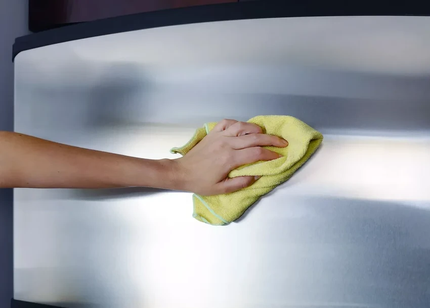 Царапины на холодильнике: как убрать своими руками быстро и легко