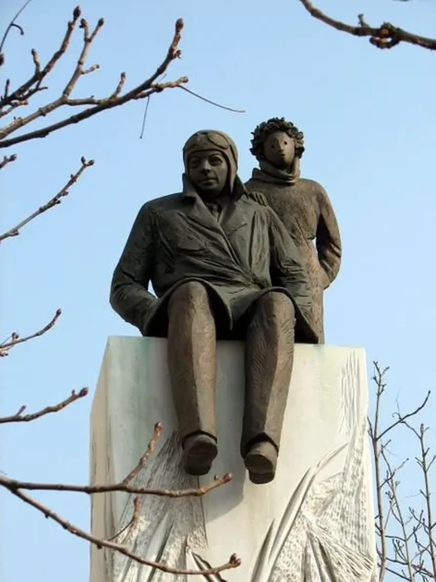 Последний полет Сент-Экзюпери: что случилось с автором «Маленького принца»?