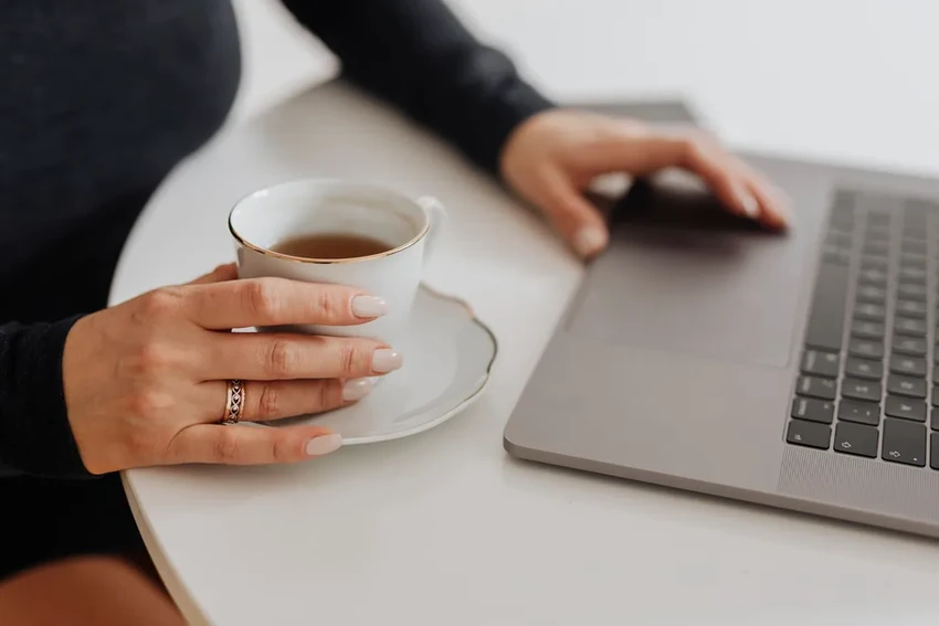 Кофе против сидячего образа жизни: как напиток снижает риск смерти