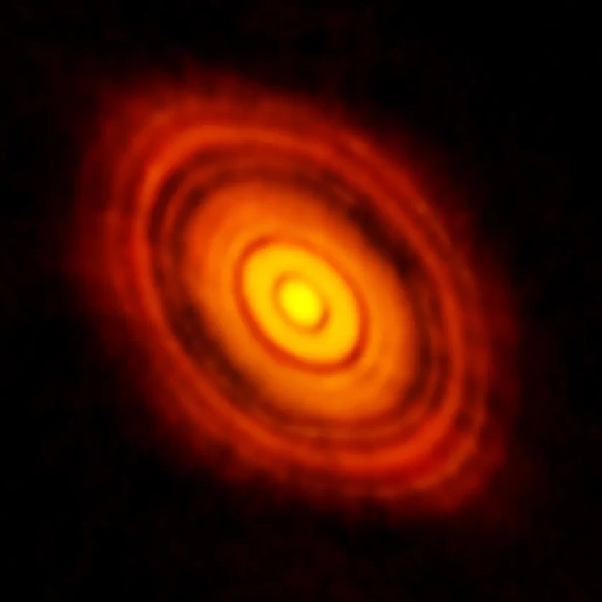 Как выглядела Солнечная система: первый диск был пончиком