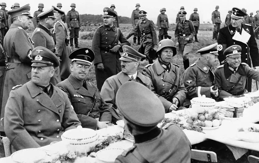 Женщина-дегустатор Гитлера: как Марго Вельк пробовала еду фюрера на яд