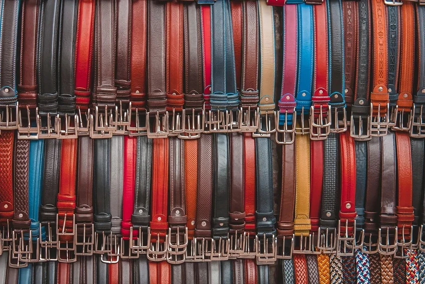 Как хранить ремни: способы, чтобы кожа не трескалась
