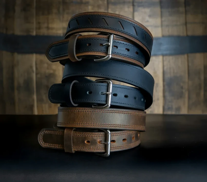 Как хранить ремни: способы, чтобы кожа не трескалась