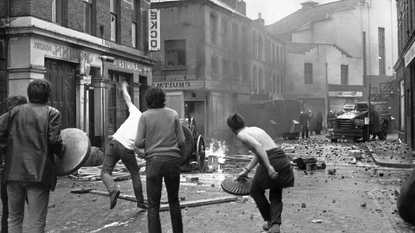 Конфликт в Северной Ирландии: история 30-летних «Беспорядков» (The Troubles)
