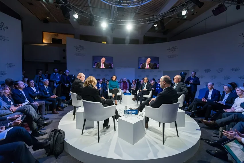 Как жаркая погода упрощает речь политиков: неожиданное влияние климата