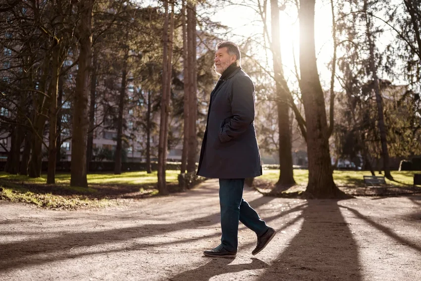 Помогает ли ходьба от боли в спине? Новое исследование о пользе прогулок