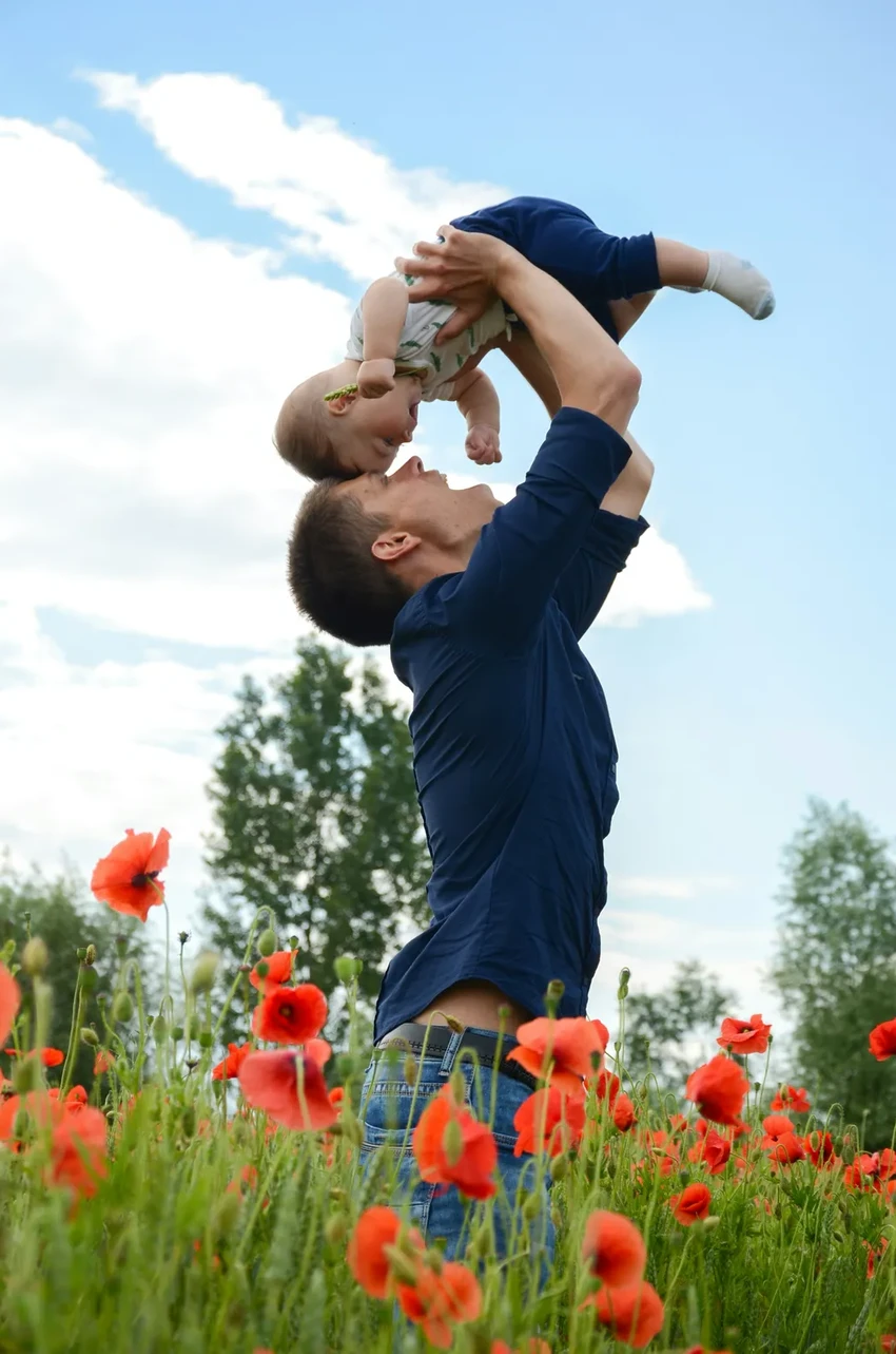 Как отцовство меняет мужской мозг: перестройка нейронов и гормонов