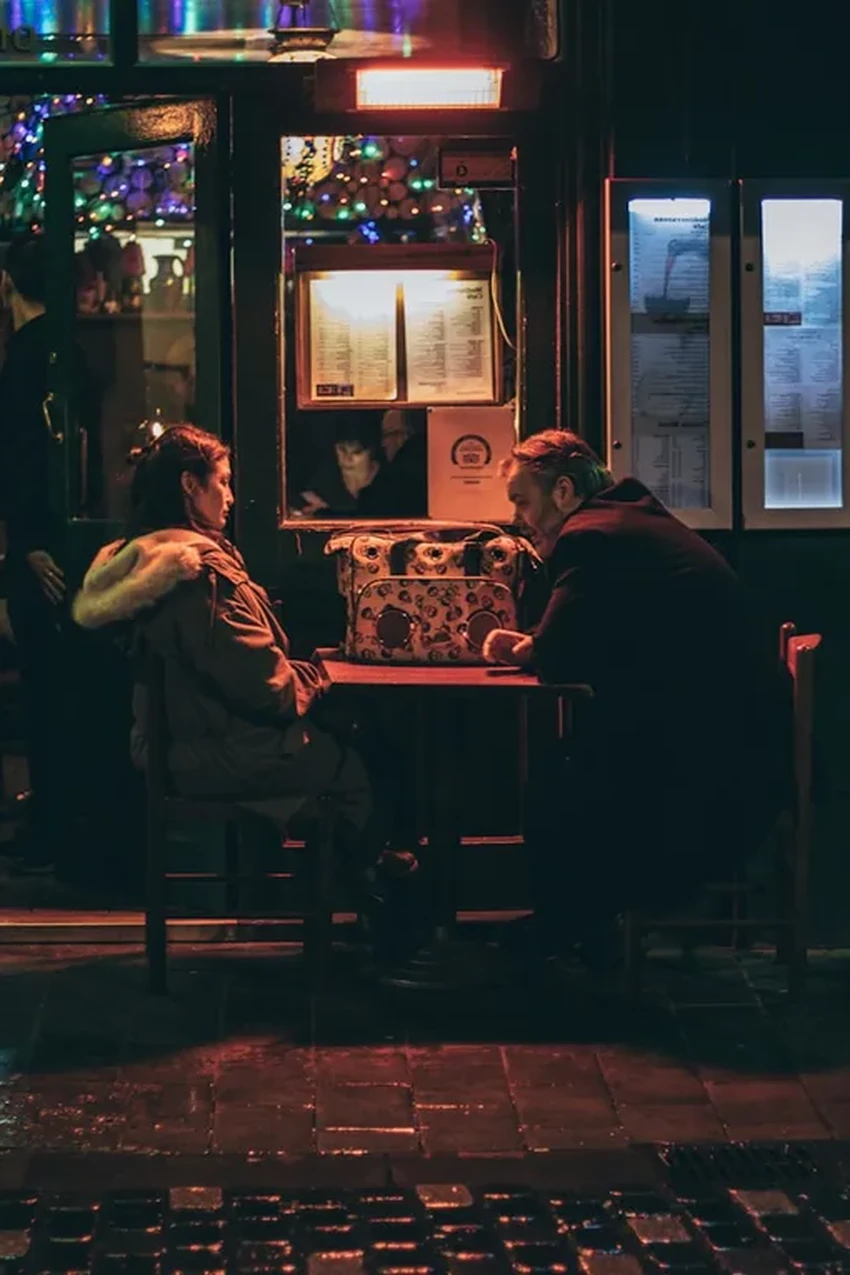 Как слабый ток помогает пережить боль от расставания: открытие учёных