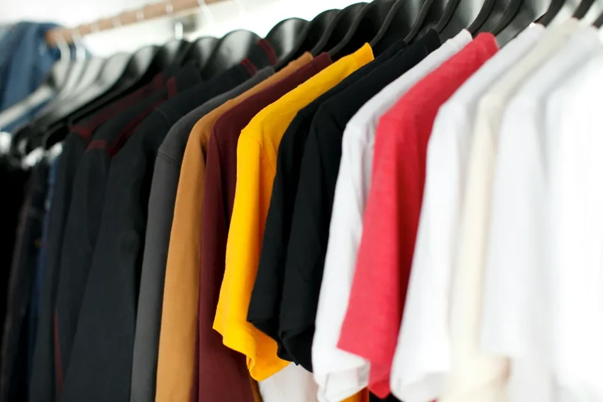 Секреты стирки спортивной одежды: как сохранить вещи после тренировок