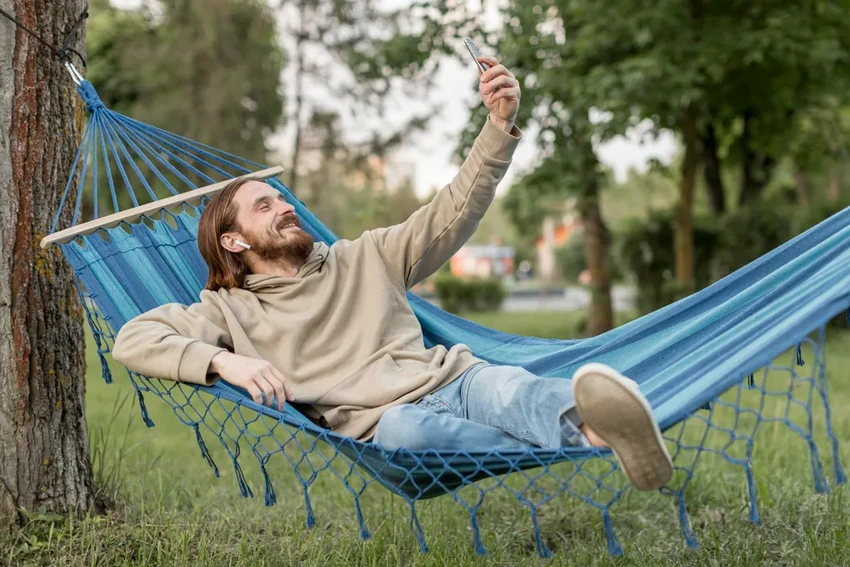 Простые дачные лайфхаки: как починить сетку, отмыть мангал и отпугнуть комаров