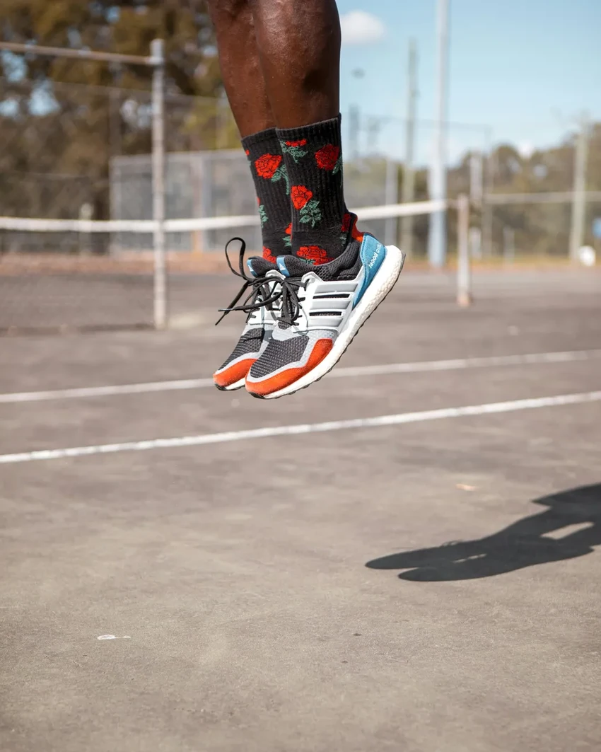 Зачем носить носки летом: 4 причины для здоровья ног и вашего комфорта