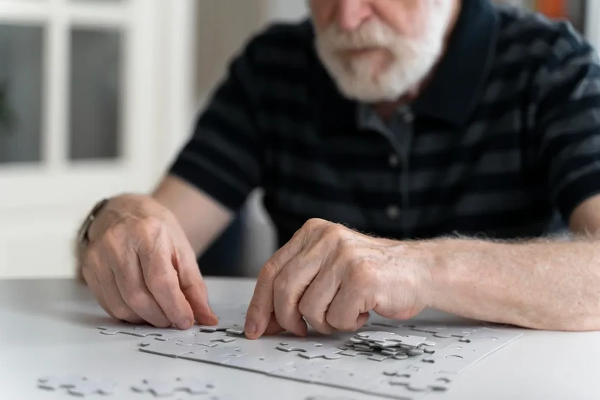 Глубокий сон как защита от деменции: почему он важен для мозга после 60